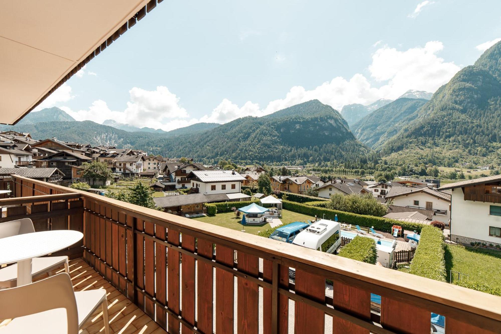 Hotel Al Bivio - Pizzeria, Pool & Sauna Imer Bagian luar foto