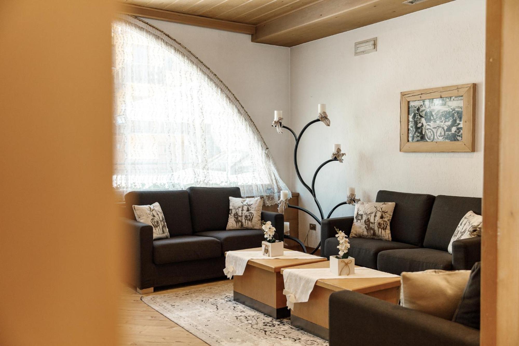 Hotel Al Bivio - Pizzeria, Pool & Sauna Imer Bagian luar foto