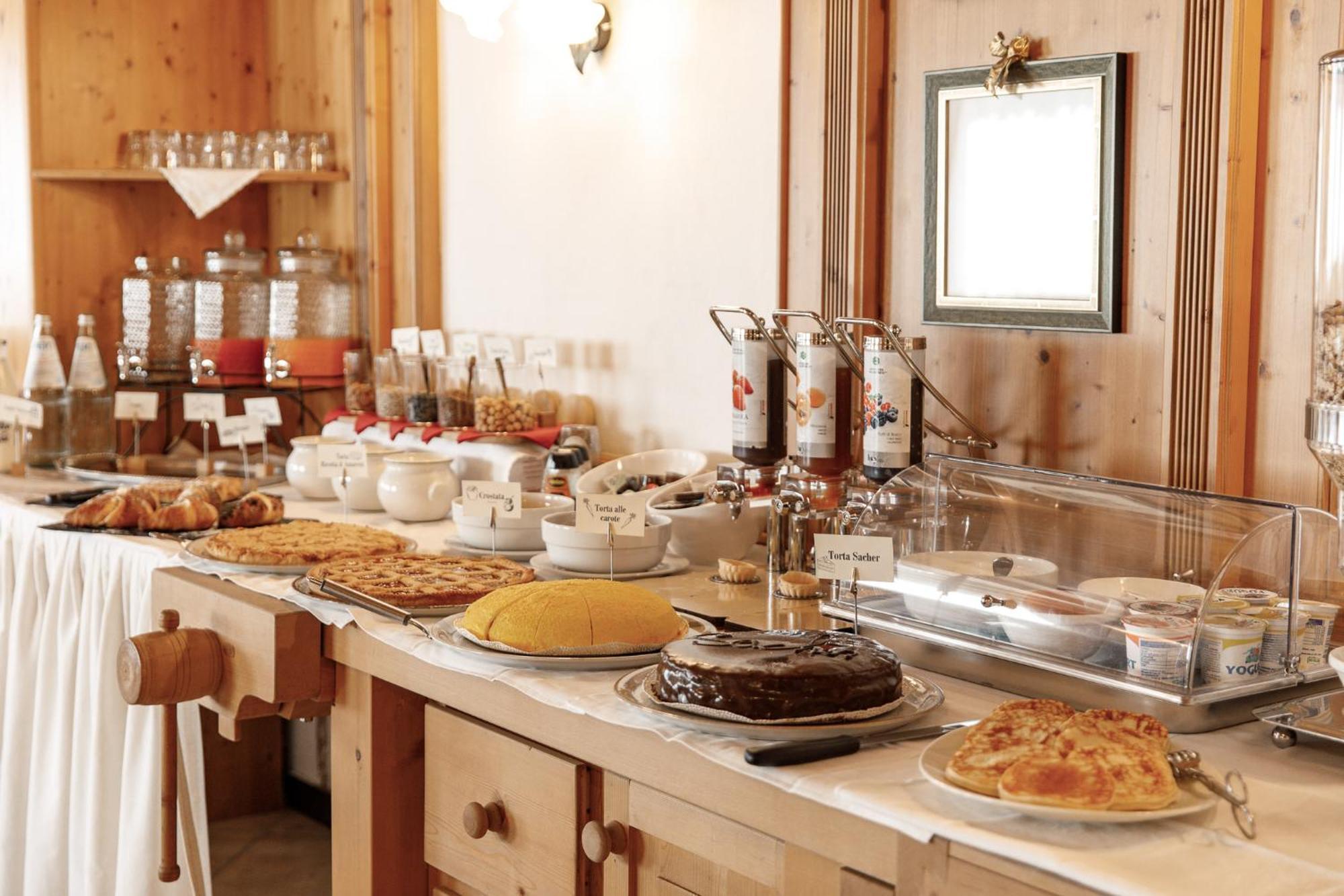 Hotel Al Bivio - Pizzeria, Pool & Sauna Imer Bagian luar foto