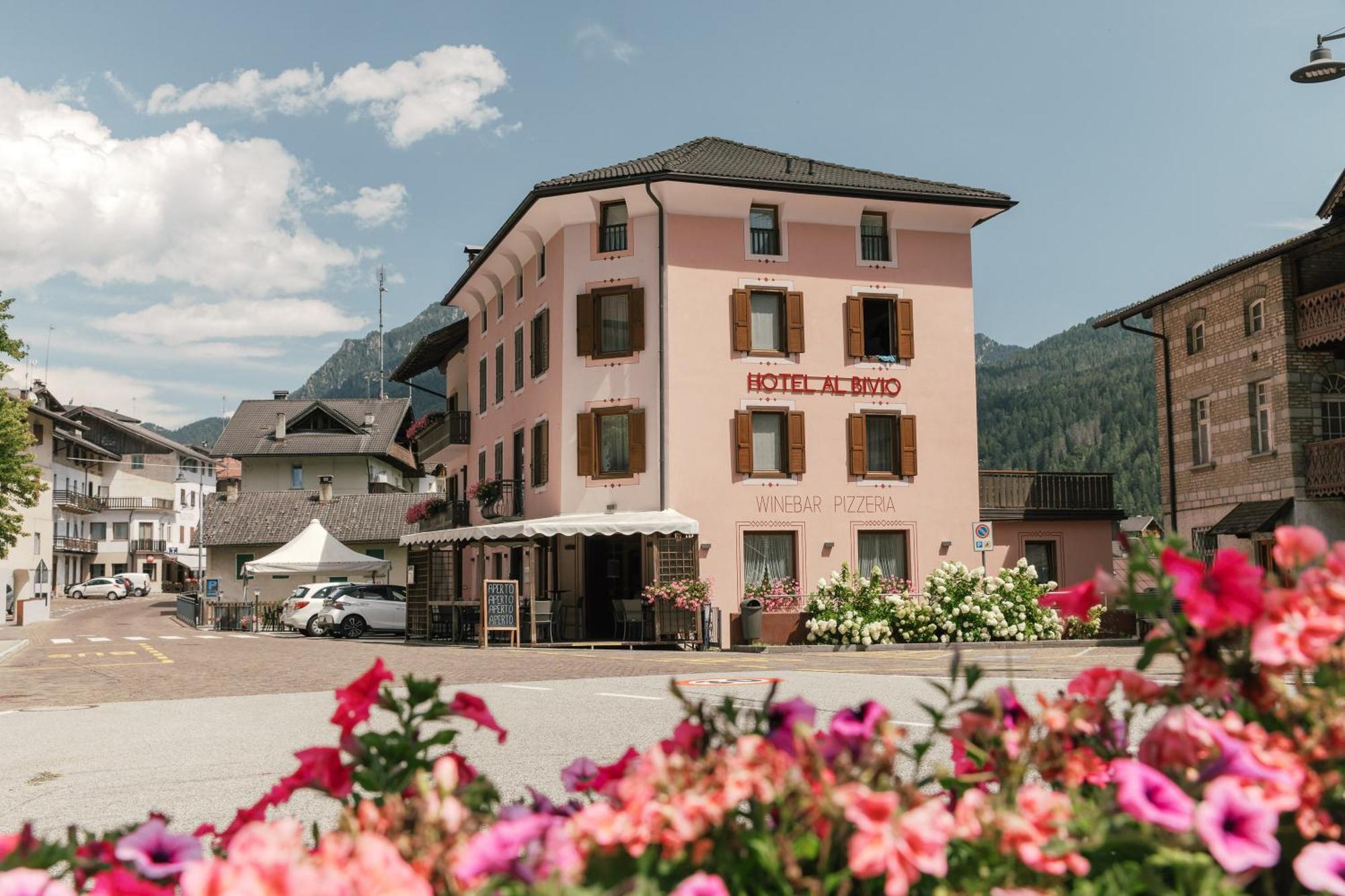 Hotel Al Bivio - Pizzeria, Pool & Sauna Imer Bagian luar foto
