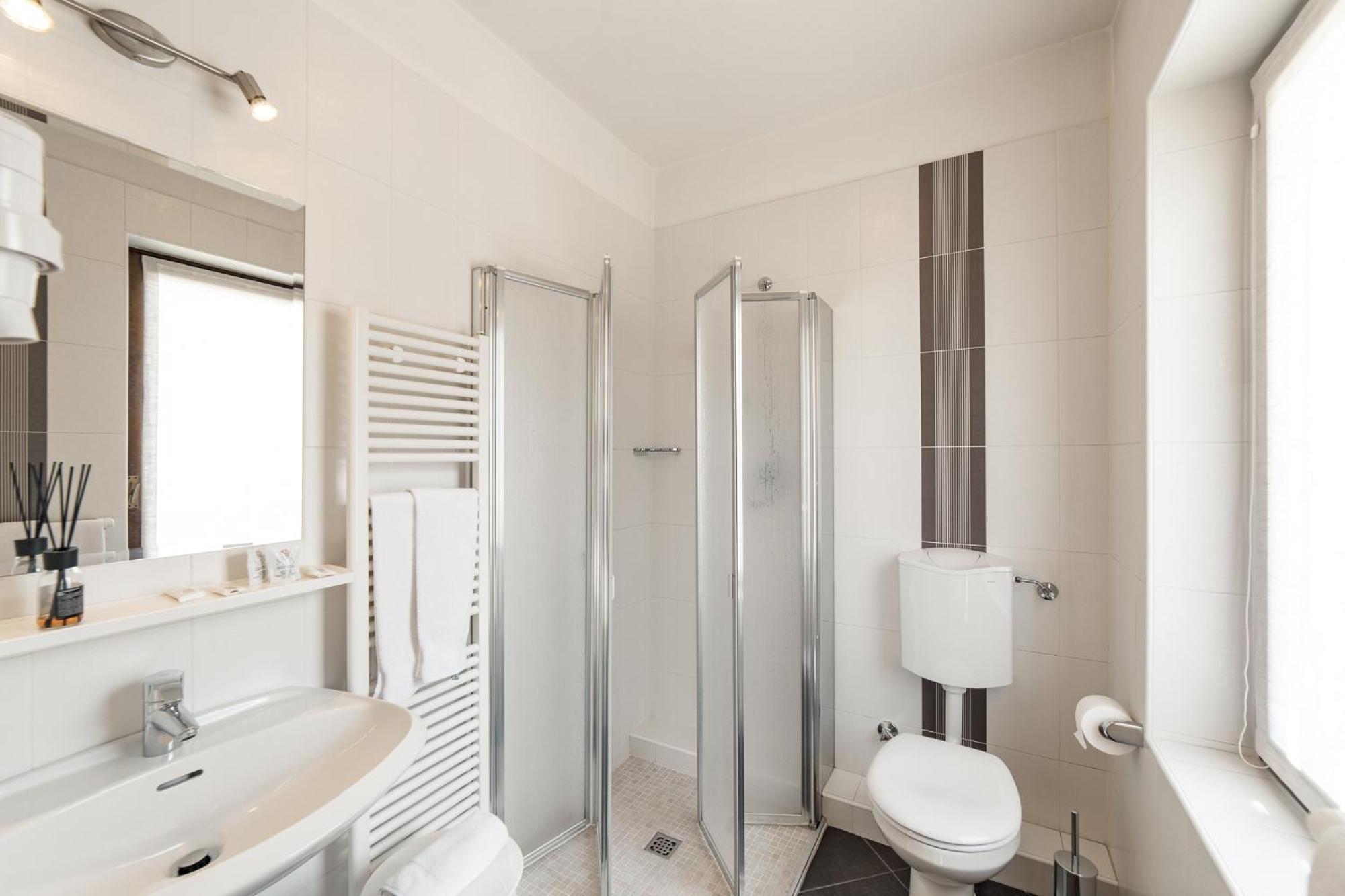 Hotel Al Bivio - Pizzeria, Pool & Sauna Imer Bagian luar foto